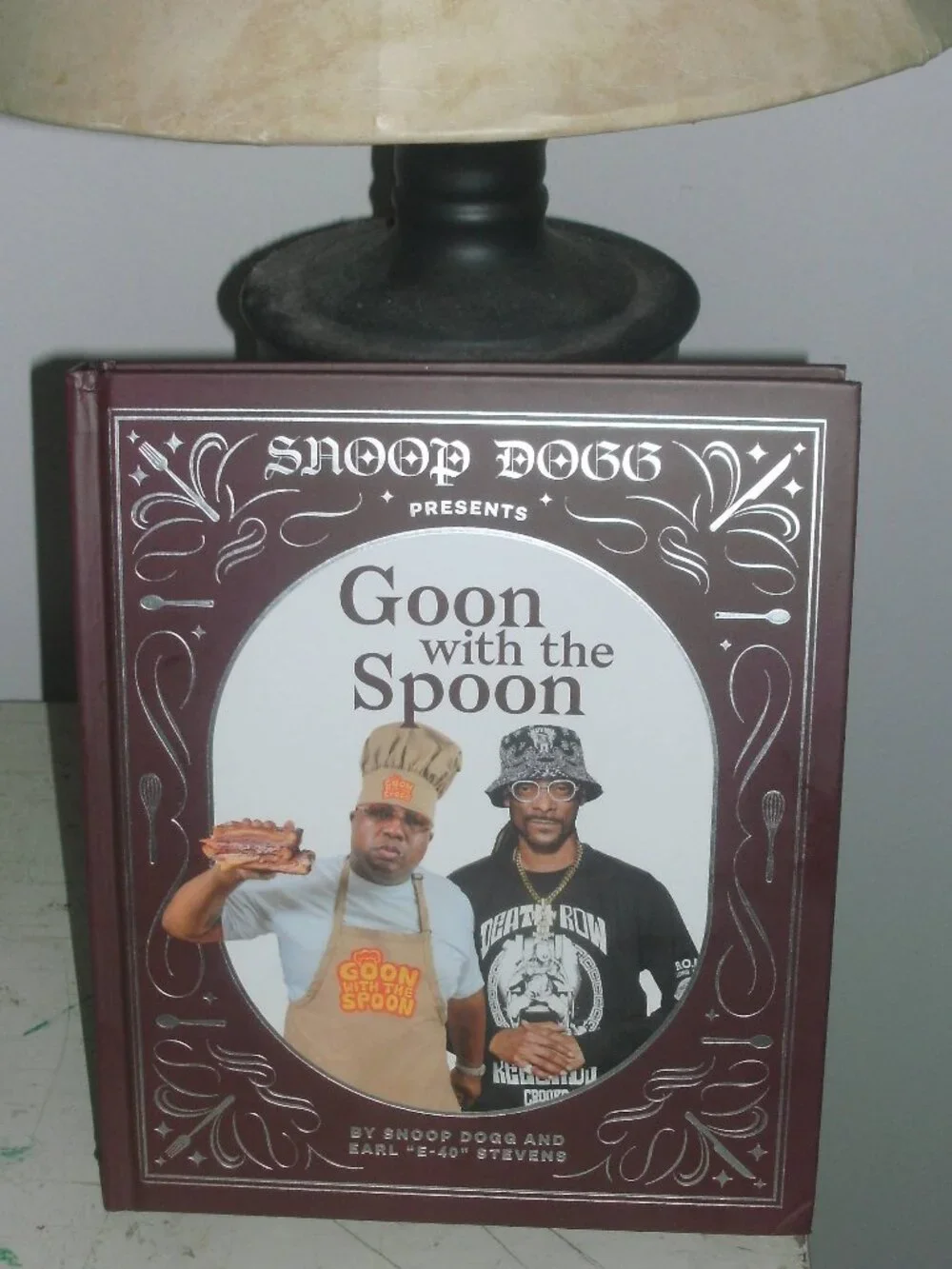 Collectible Snoop Dogg Presents Goon with the Spoon Hardcover COOKBOOK 